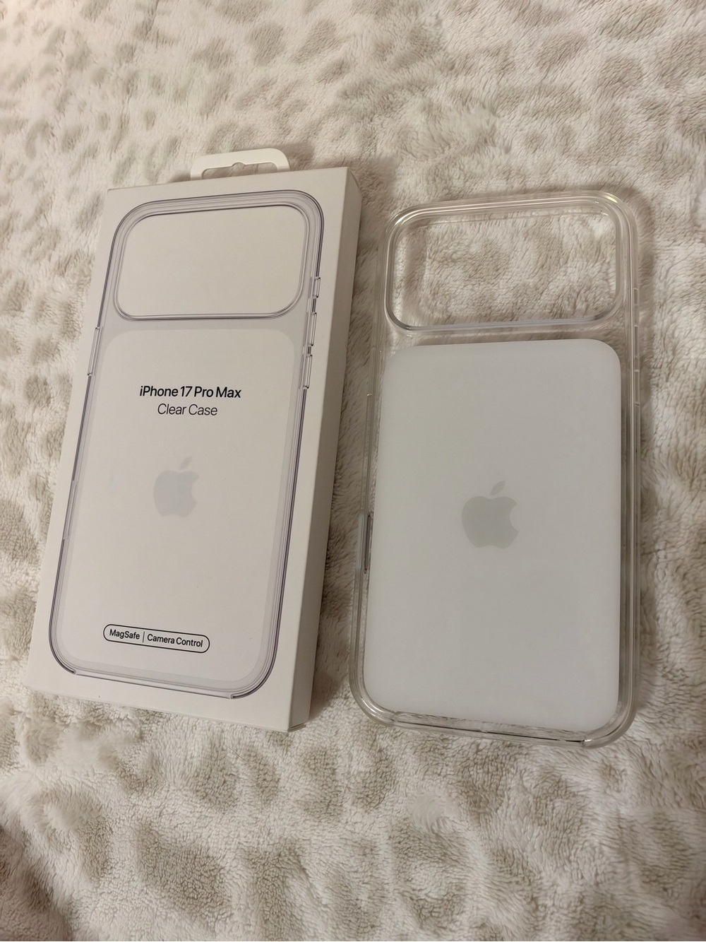 Apple iPhone 17 Pro Max Clear Case with MagSafe – Genuine Apple